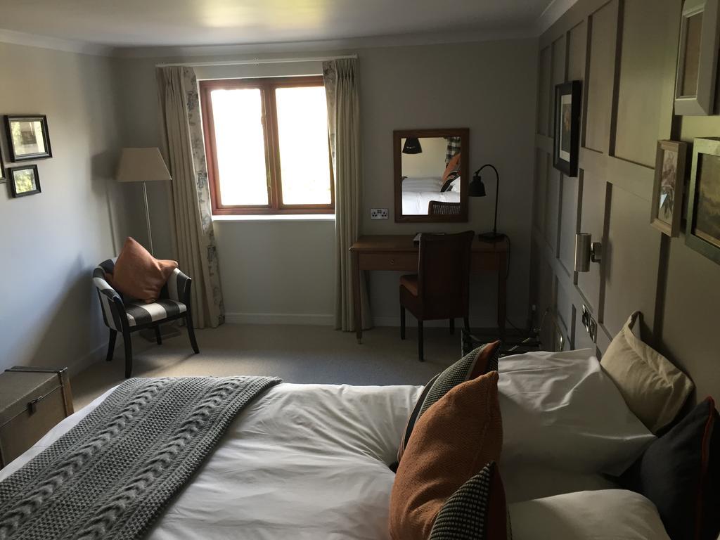 Crown Hotel Chertsey Ruang foto