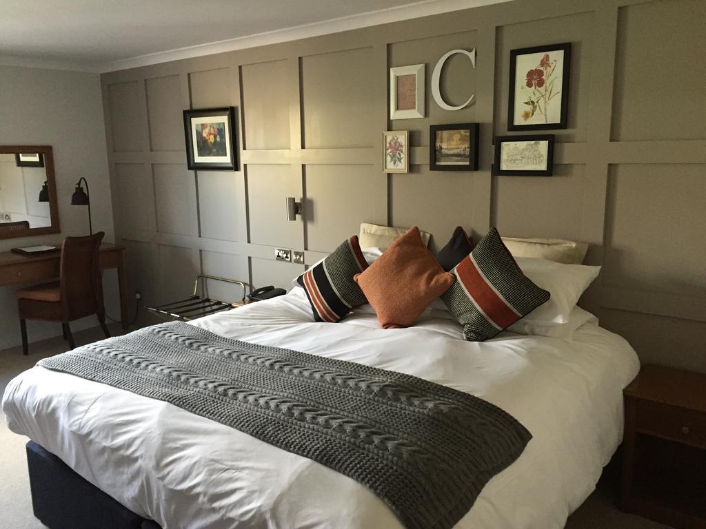 Crown Hotel Chertsey Ruang foto