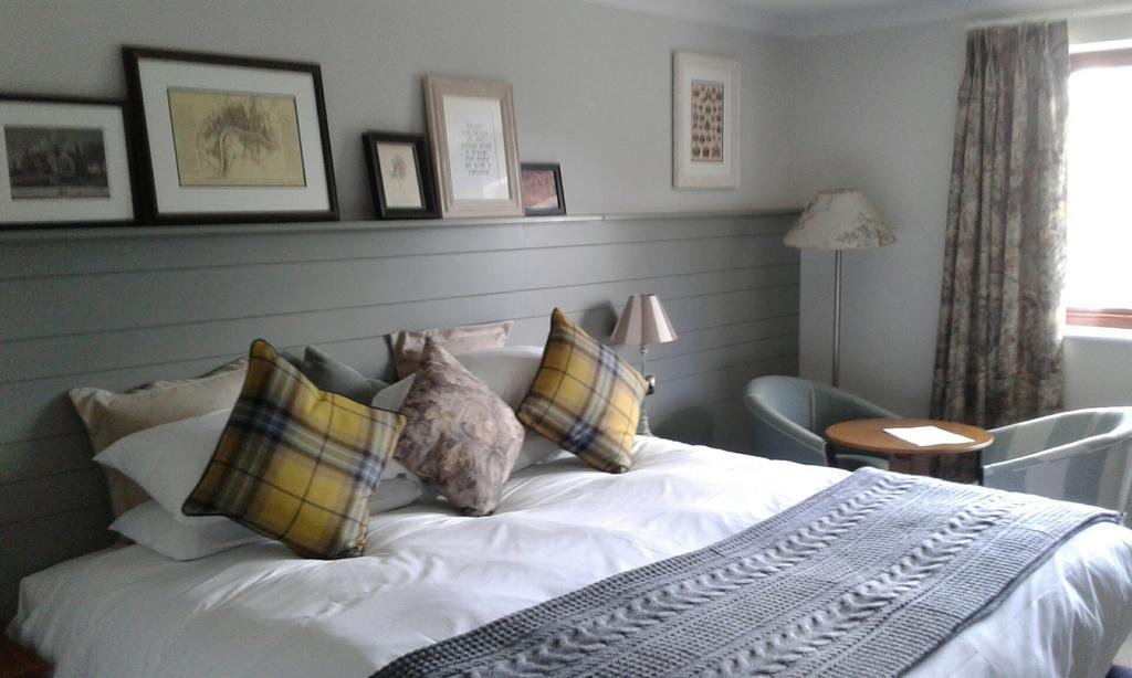 Crown Hotel Chertsey Ruang foto