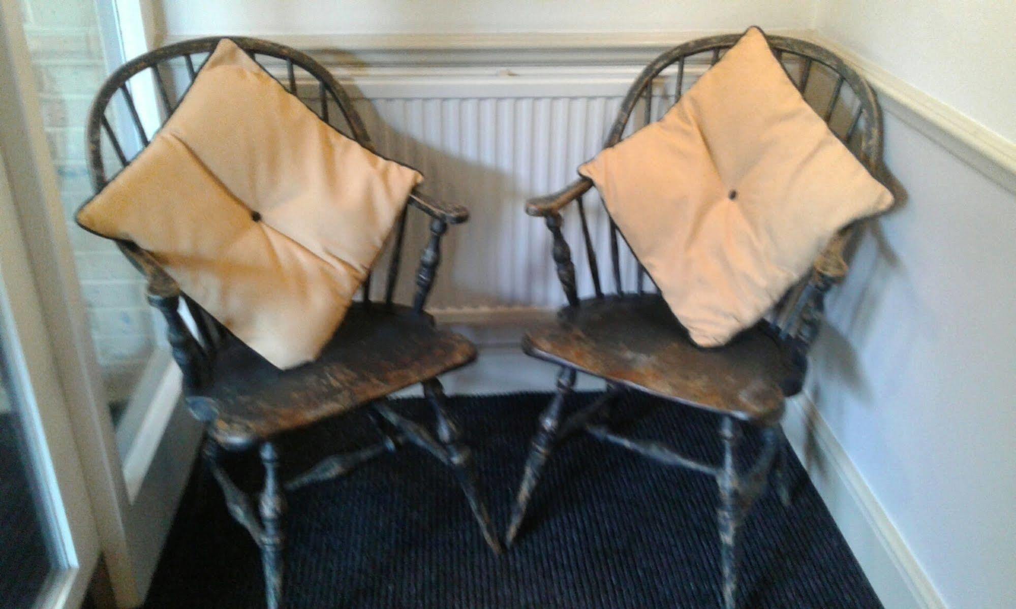 Crown Hotel Chertsey Bagian luar foto